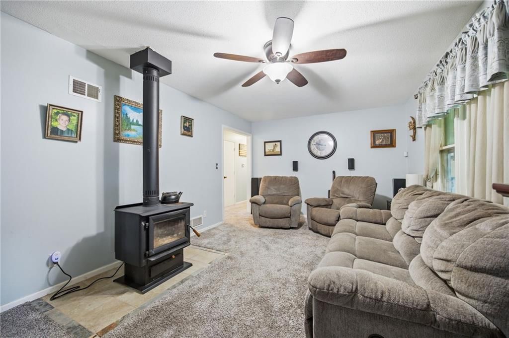123 Grove Avenue — photo 10