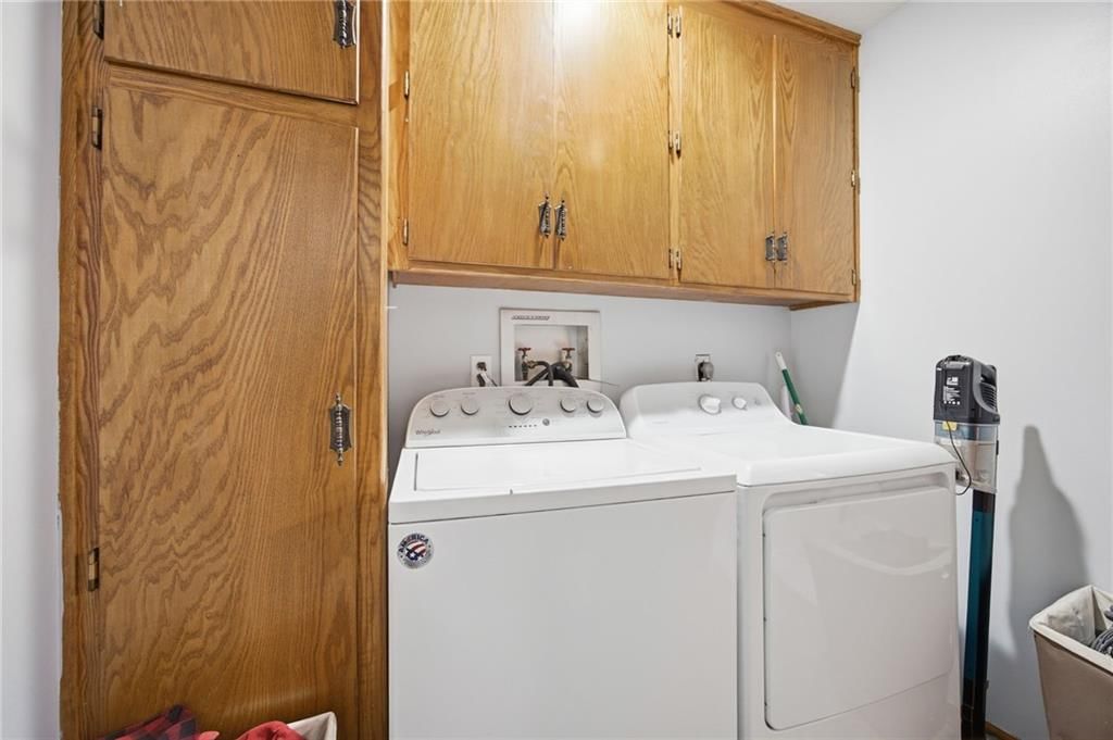 123 Grove Avenue — photo 15