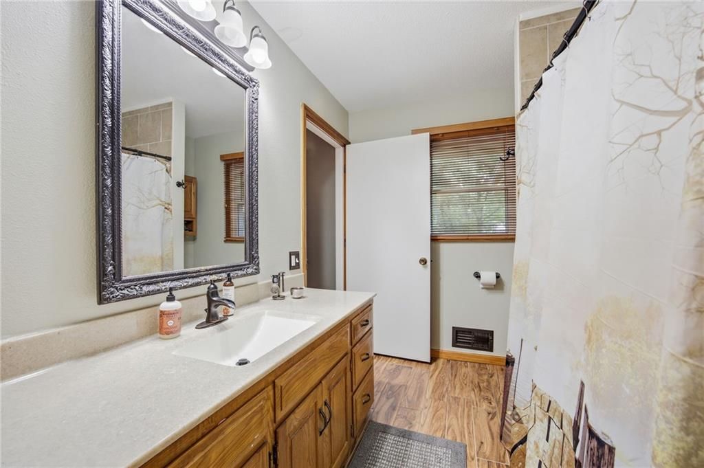 123 Grove Avenue — photo 24