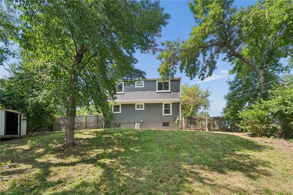 7605 E 50th Street — photo 30