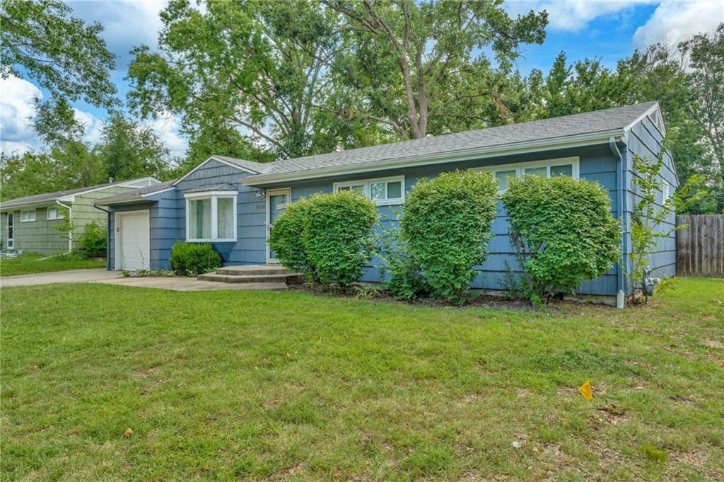 1934 Clifton Court — photo 4