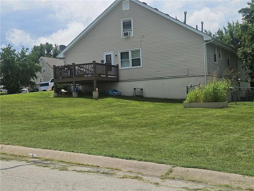 7014 Sobbie Road — photo 20