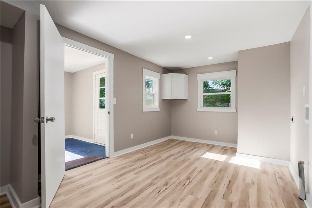 206 Elm Street — photo 15