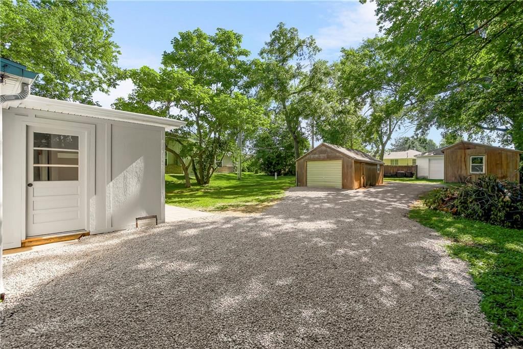 206 Elm Street — photo 24