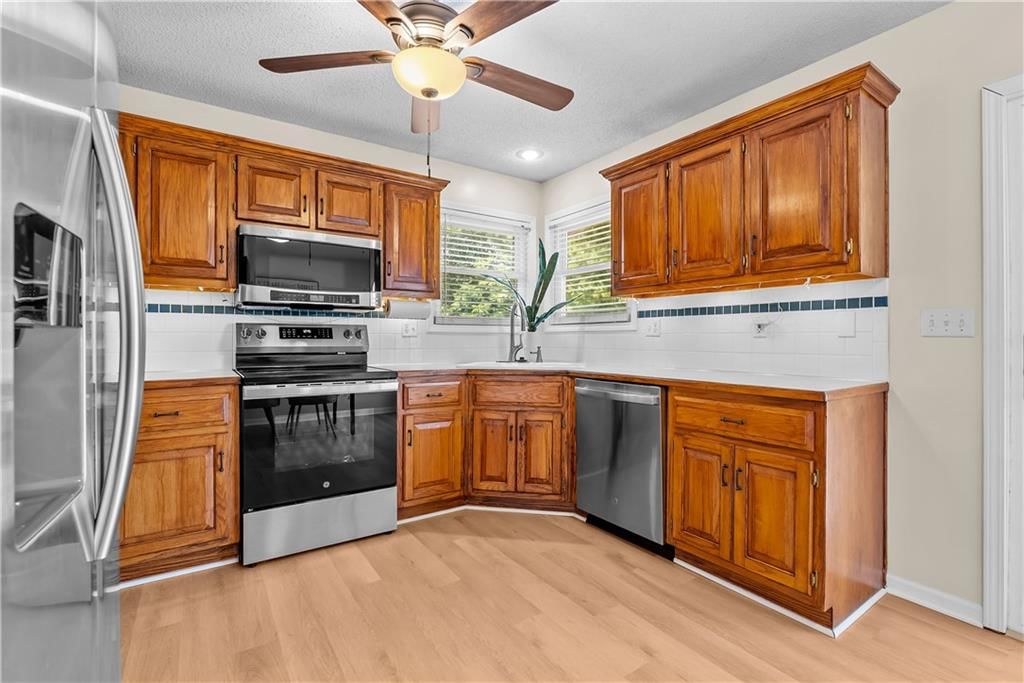 1004 SE Country Lane — photo 8