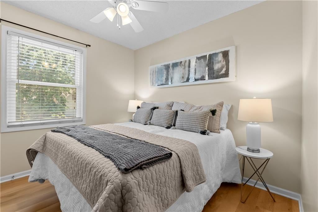 1004 SE Country Lane — photo 10