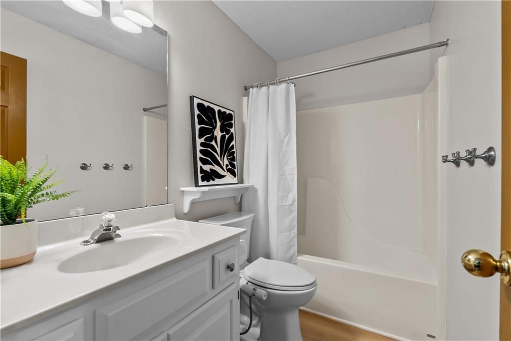 1004 SE Country Lane — photo 11