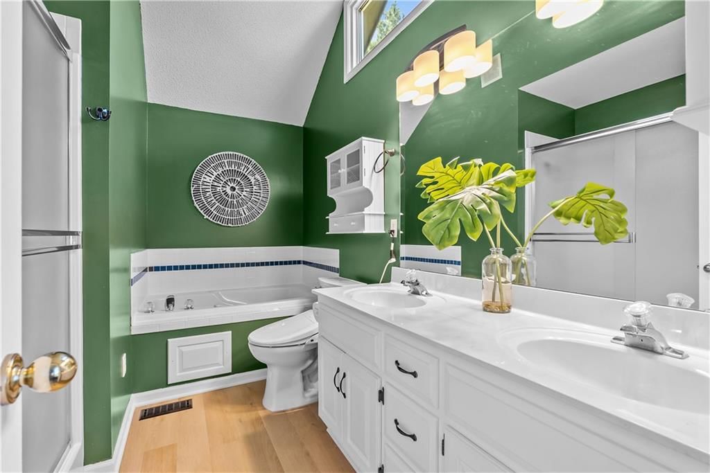 1004 SE Country Lane — photo 15