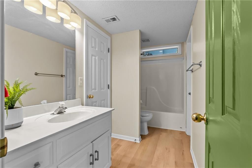 1004 SE Country Lane — photo 21
