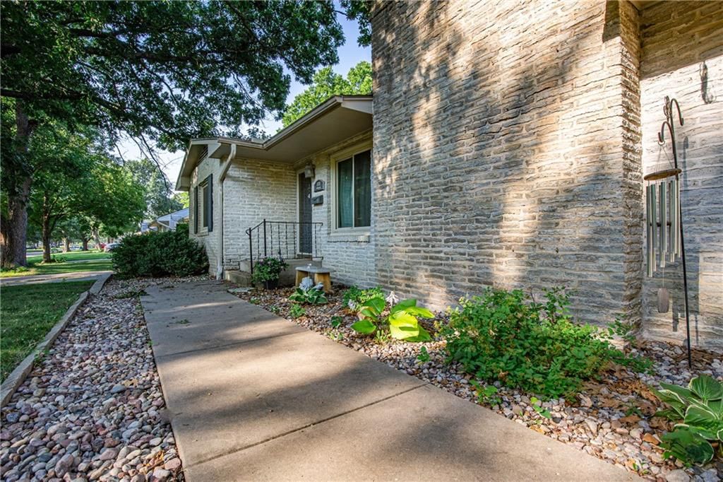 1324 S Oak Street — photo 6