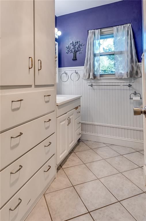 1324 S Oak Street — photo 28