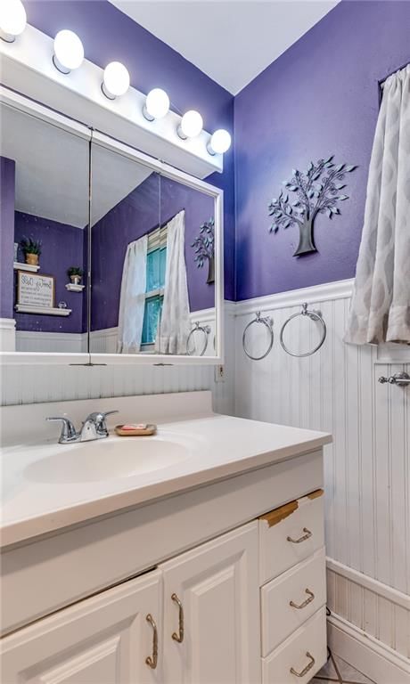 1324 S Oak Street — photo 30