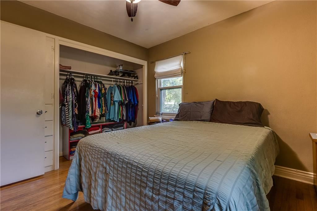 1324 S Oak Street — photo 34