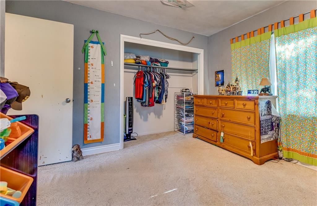1324 S Oak Street — photo 37