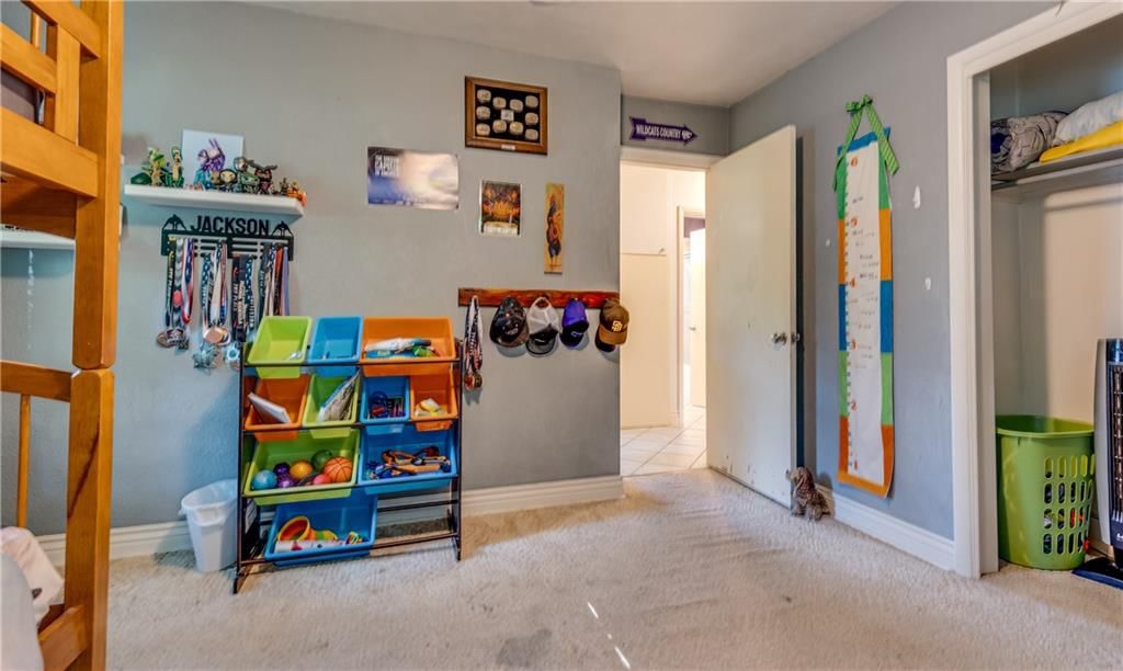 1324 S Oak Street — photo 38