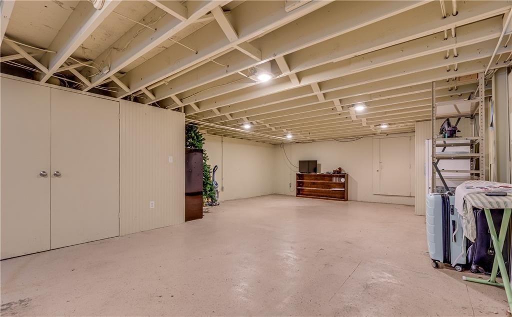 1324 S Oak Street — photo 47