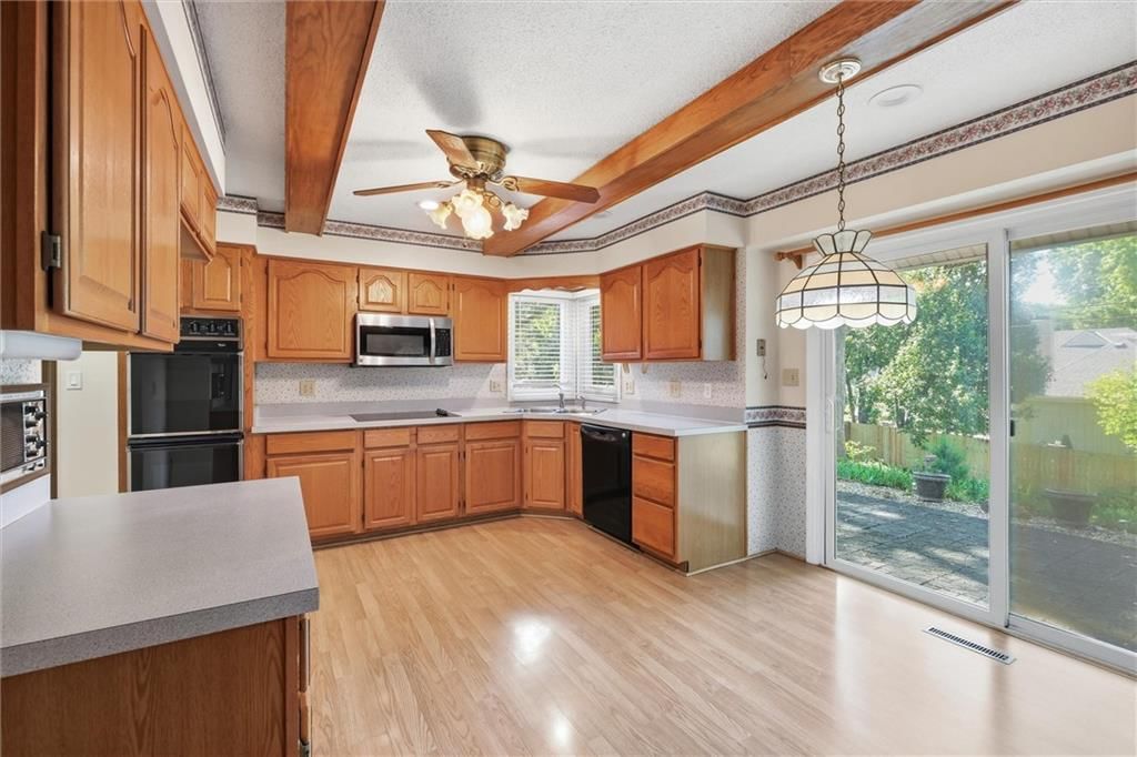 7309 W 101st Street — photo 14