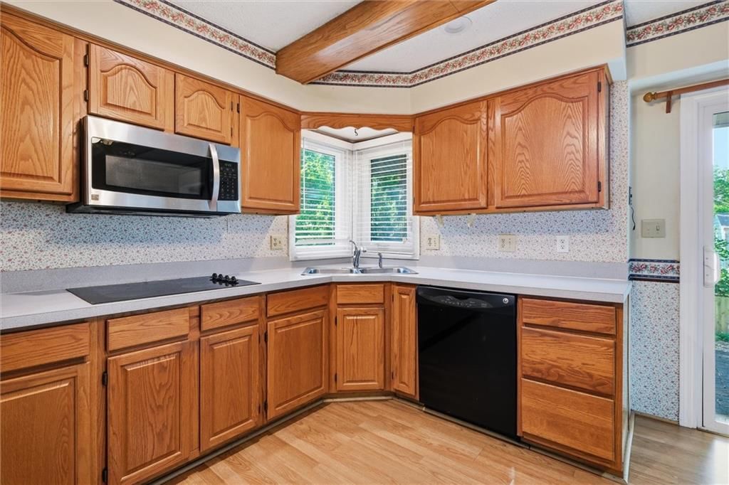 7309 W 101st Street — photo 16