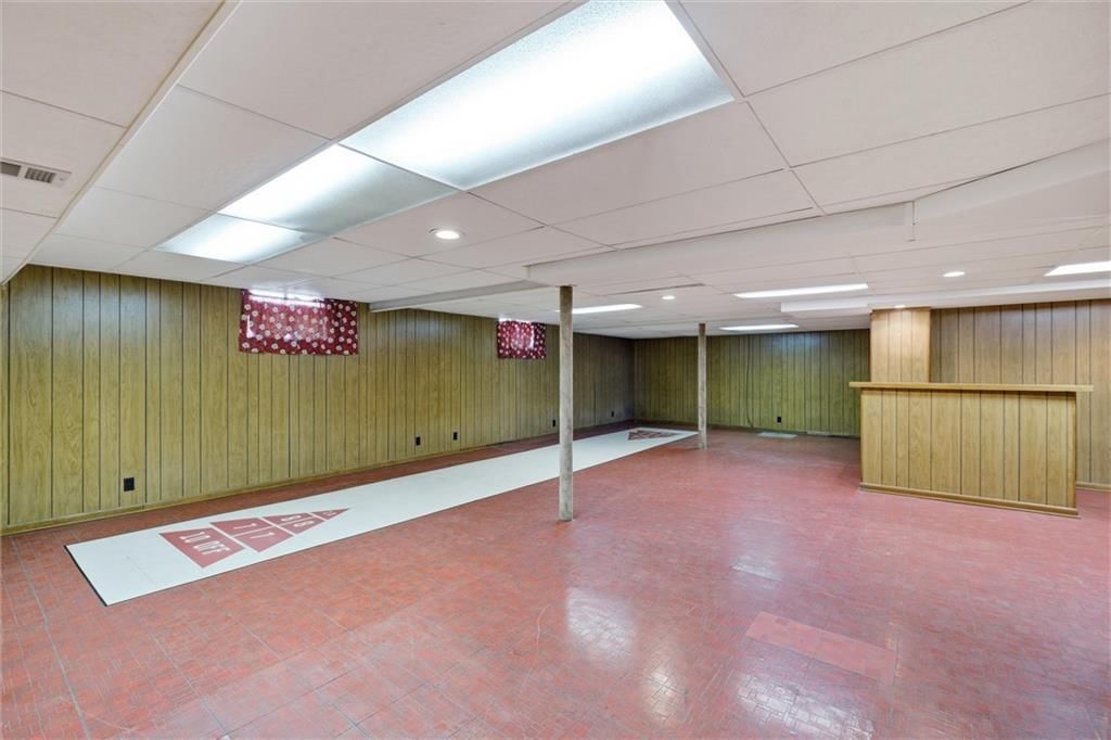 7309 W 101st Street — photo 31