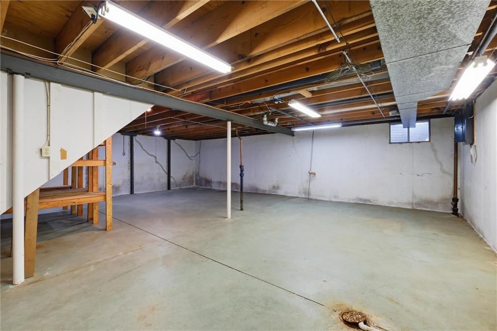 7309 W 101st Street — photo 36