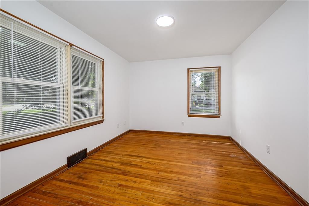 127 W 3rd Street — photo 12