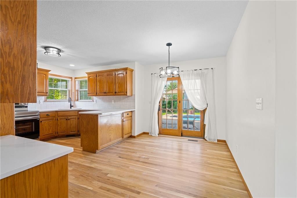 711 Owl Creek Parkway — photo 17