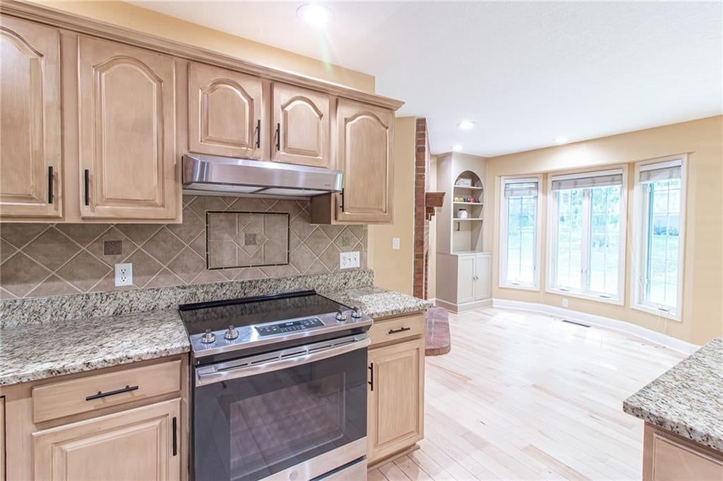 1885 W Timber Ridge Drive — photo 10