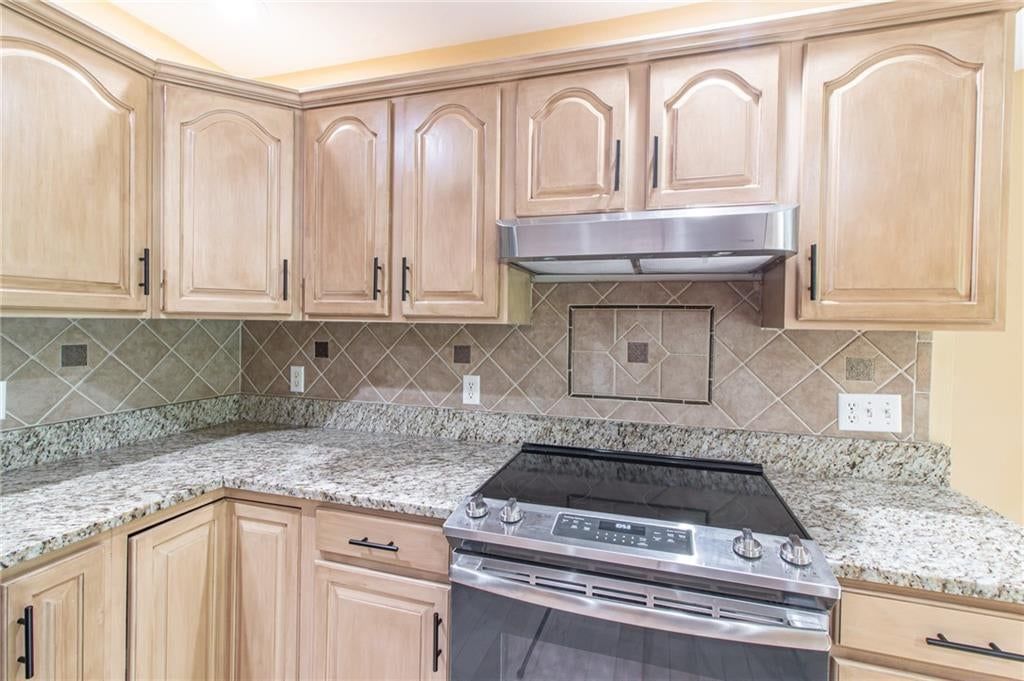 1885 W Timber Ridge Drive — photo 11