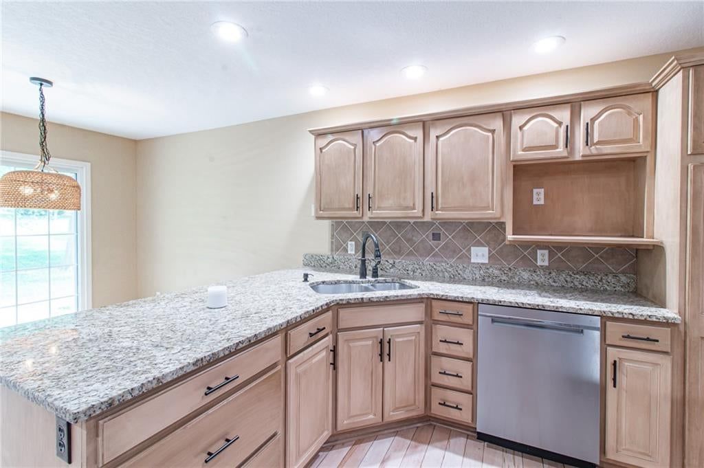 1885 W Timber Ridge Drive — photo 20