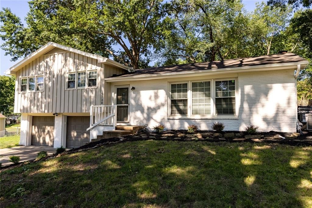 5720 N Belton Avenue — photo 1