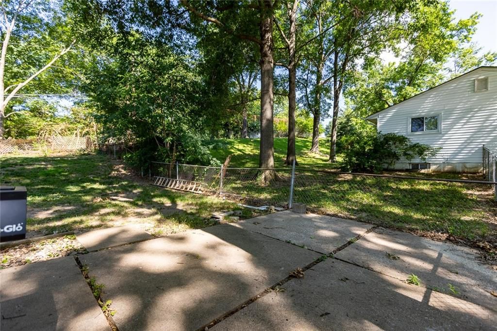 5720 N Belton Avenue — photo 29