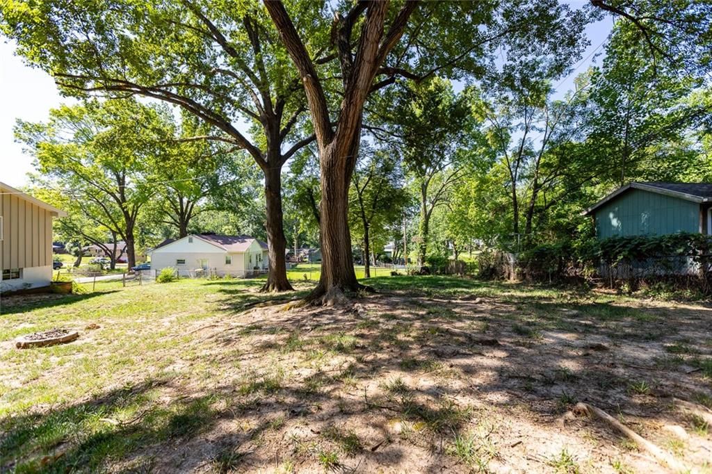 5720 N Belton Avenue — photo 31