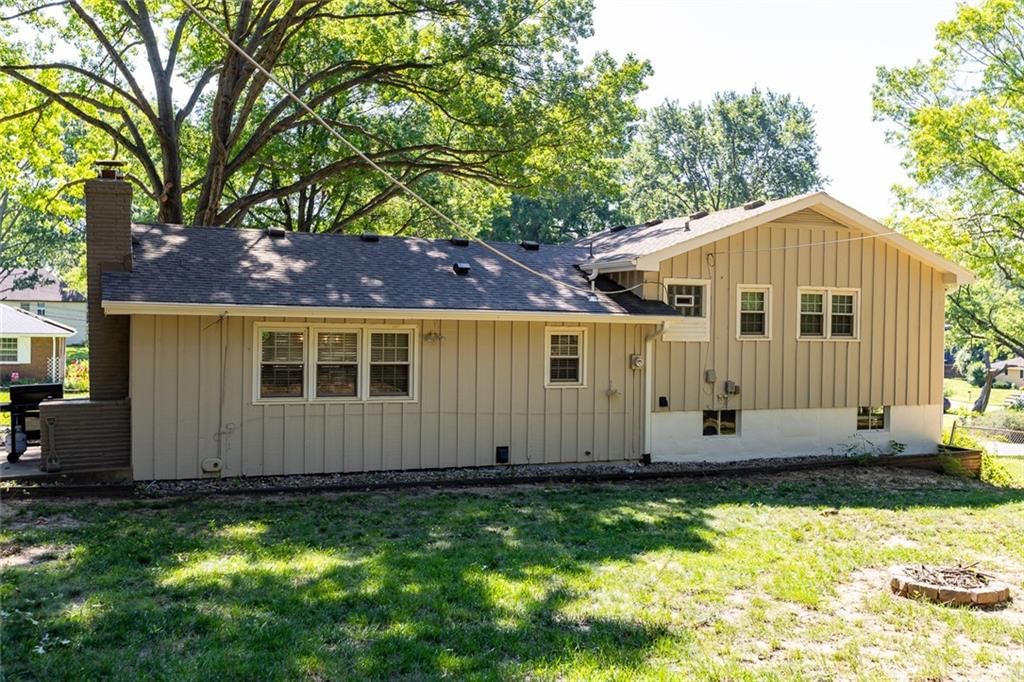 5720 N Belton Avenue — photo 33