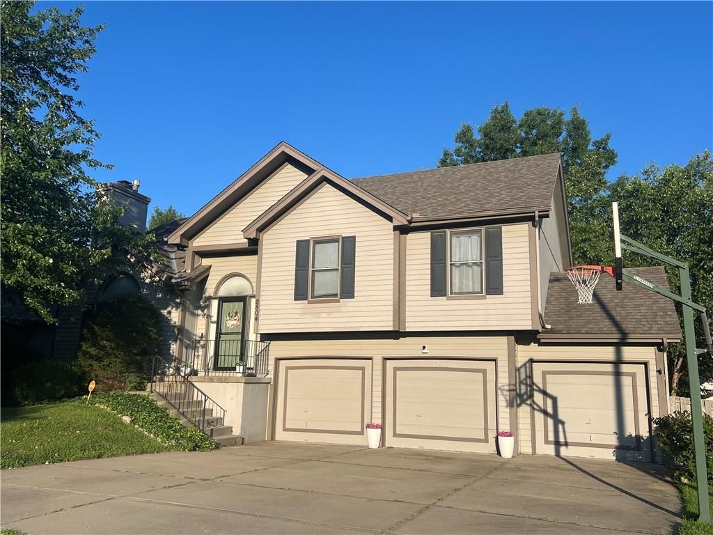 8804 N Anita Avenue — photo 1