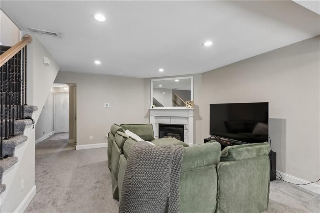 10657 E 46th Street — photo 5