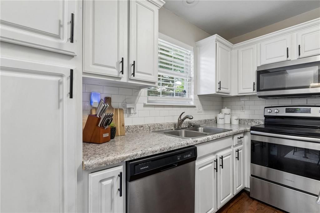 10657 E 46th Street — photo 9