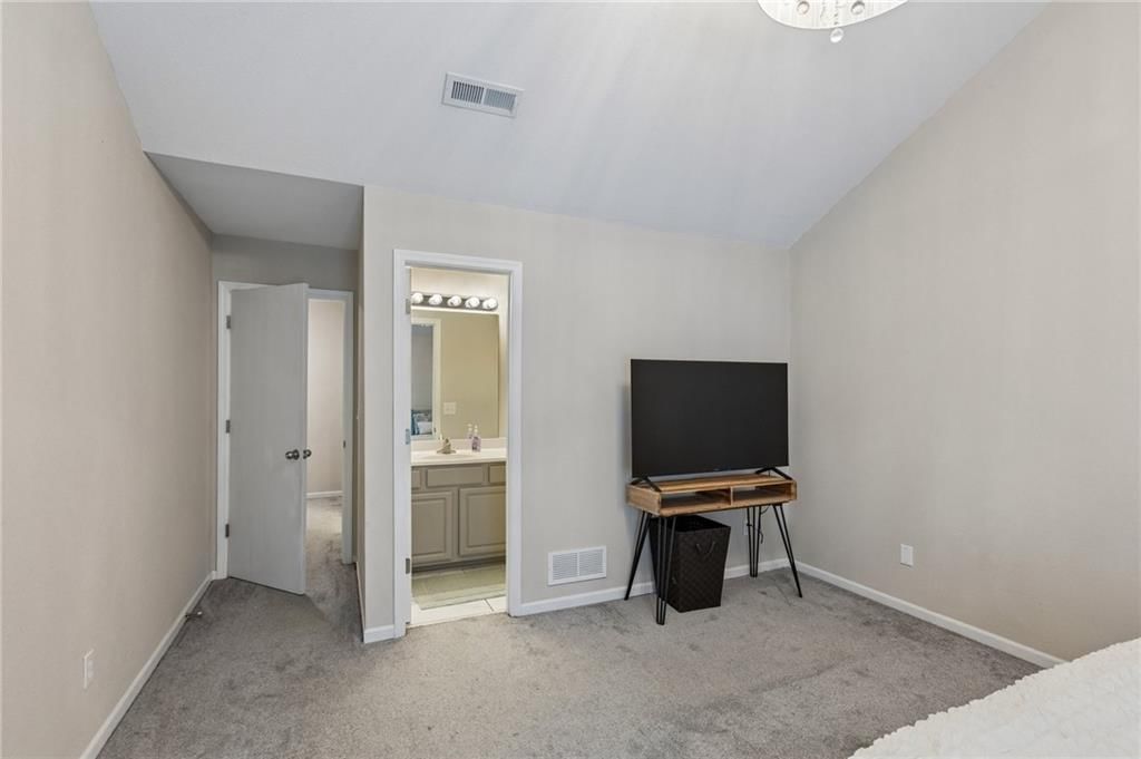 10657 E 46th Street — photo 16