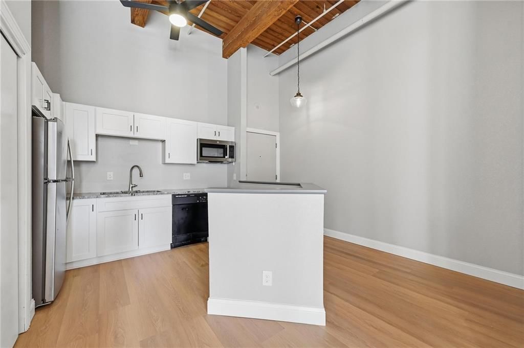 308 W 8th Street — photo 7