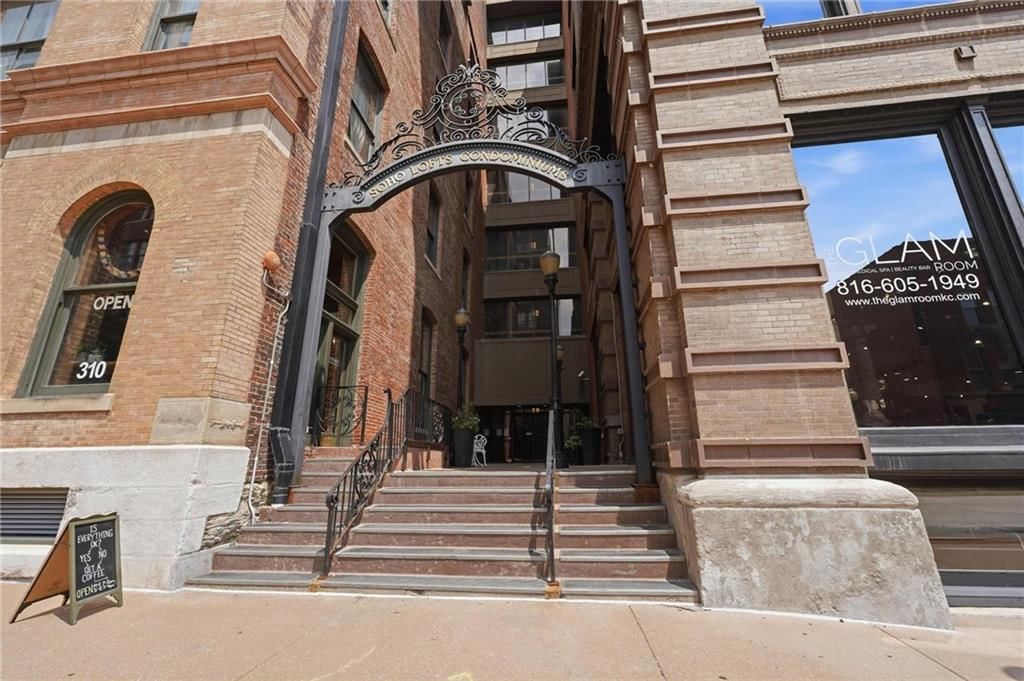 308 W 8th Street — photo 29