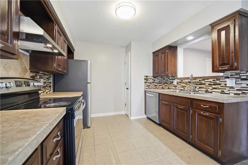 408 W 104th Street — photo 13