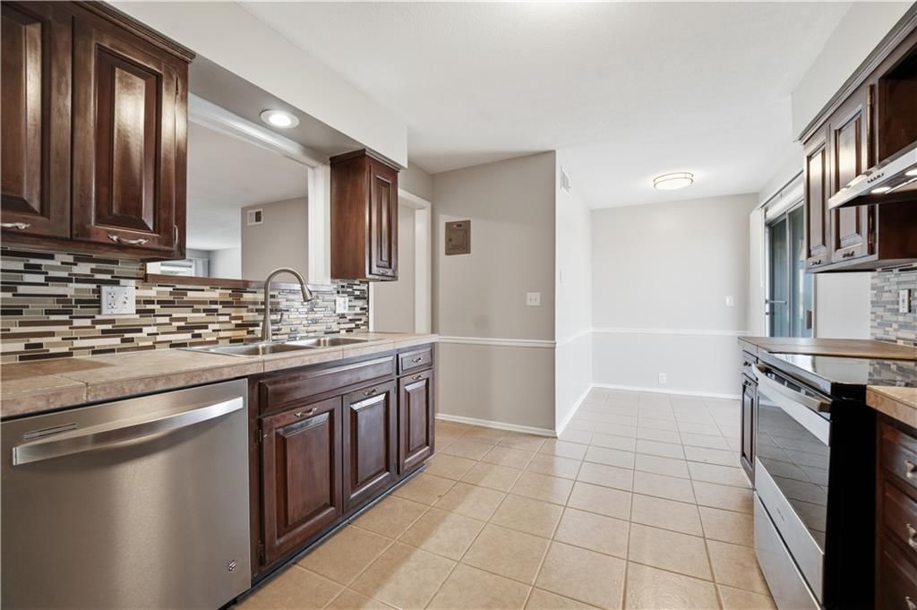 408 W 104th Street — photo 14