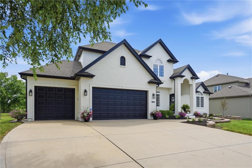 2115 Prairie Creek Drive — photo 3