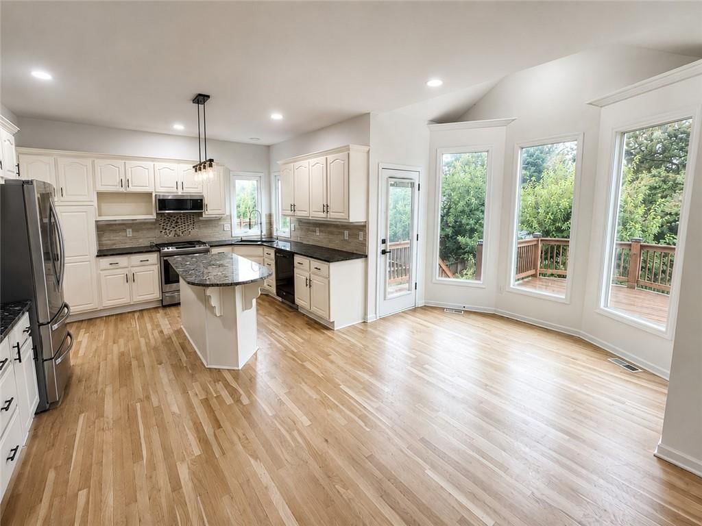 12258 Rene Street — photo 20