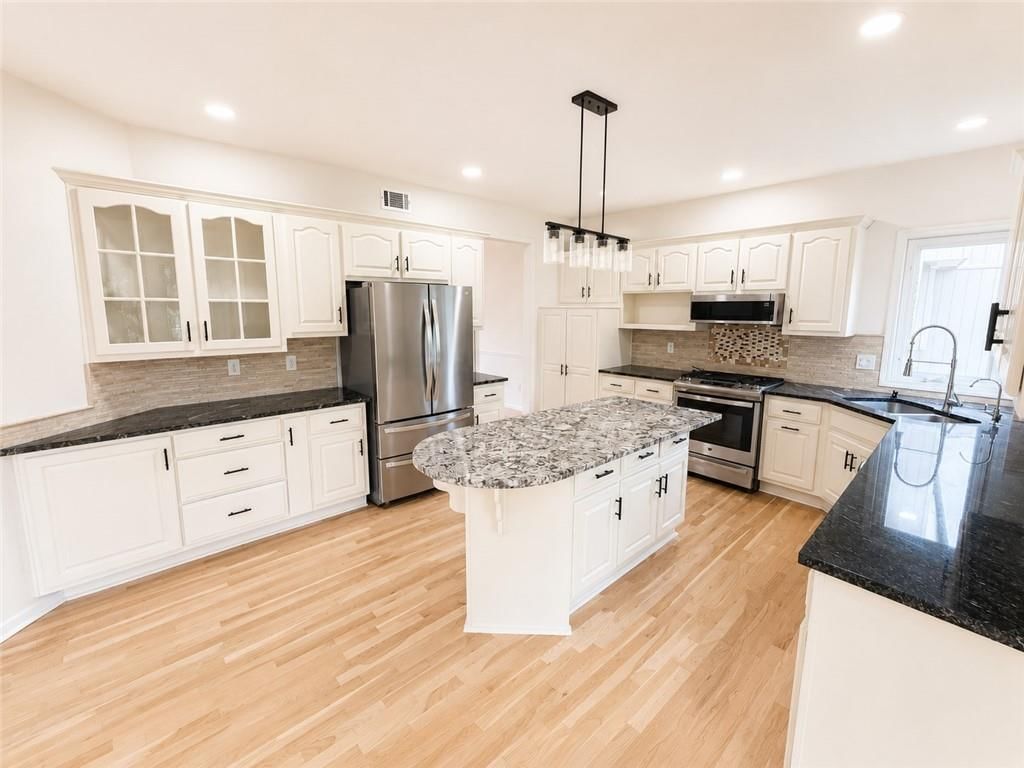 12258 Rene Street — photo 21