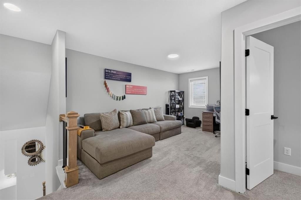 4721 NE Jamestown Drive — photo 40