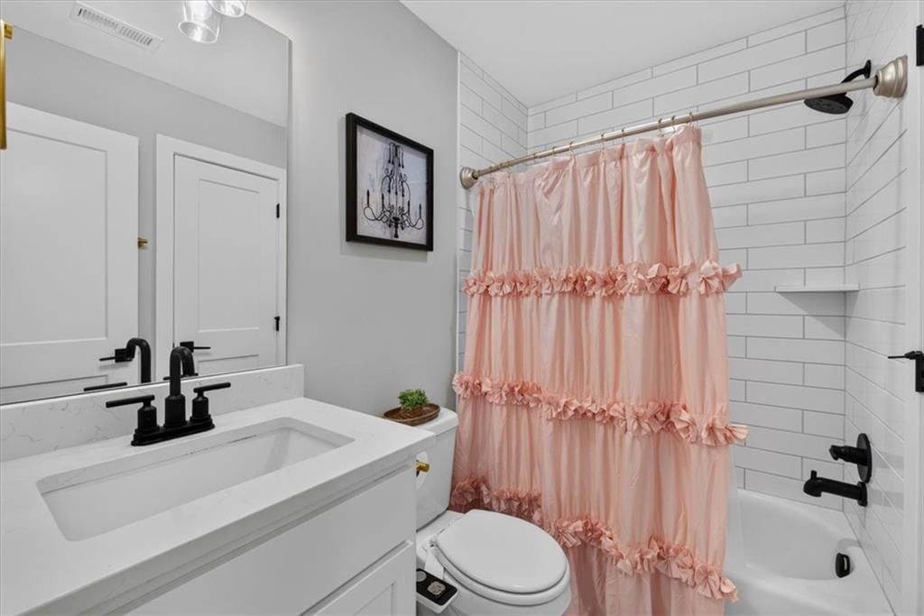 4721 NE Jamestown Drive — photo 43