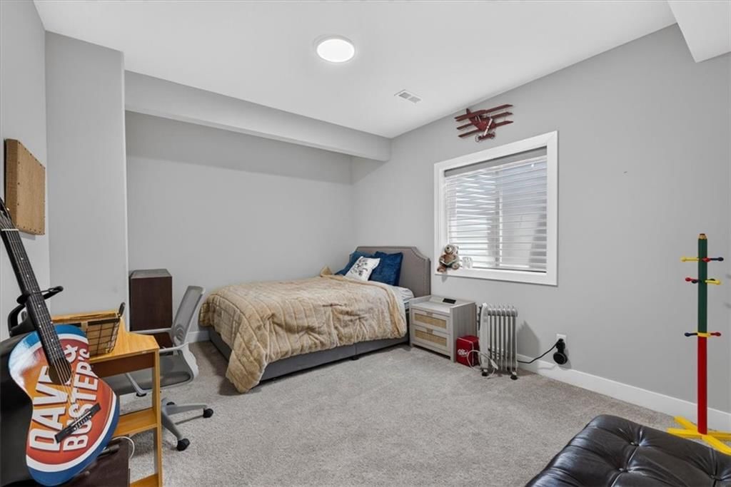 4721 NE Jamestown Drive — photo 56