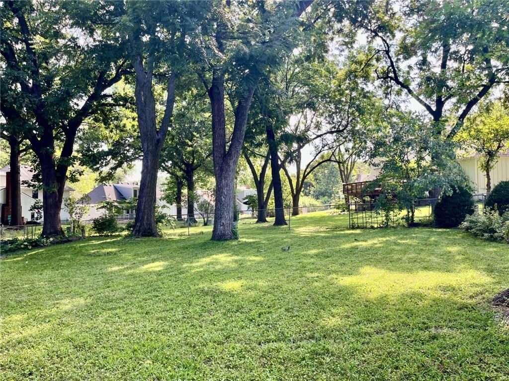 10004 Cody Street — photo 2