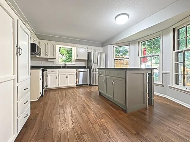 10004 Cody Street — photo 7