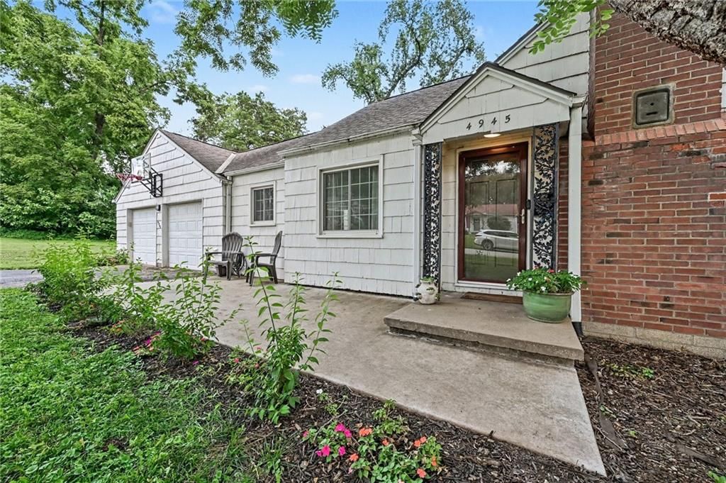 4945 N Lister Avenue — photo 5